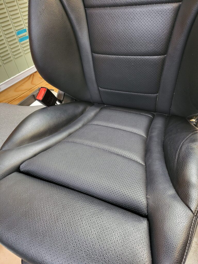 Mercedes GLC — sellerie par Sellerie Couto, Franconville